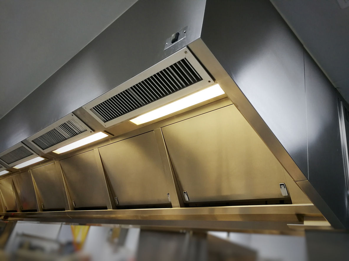 The Role of Makeup Air Units in Balancing Airflow with Commercial Kitchen Hoods